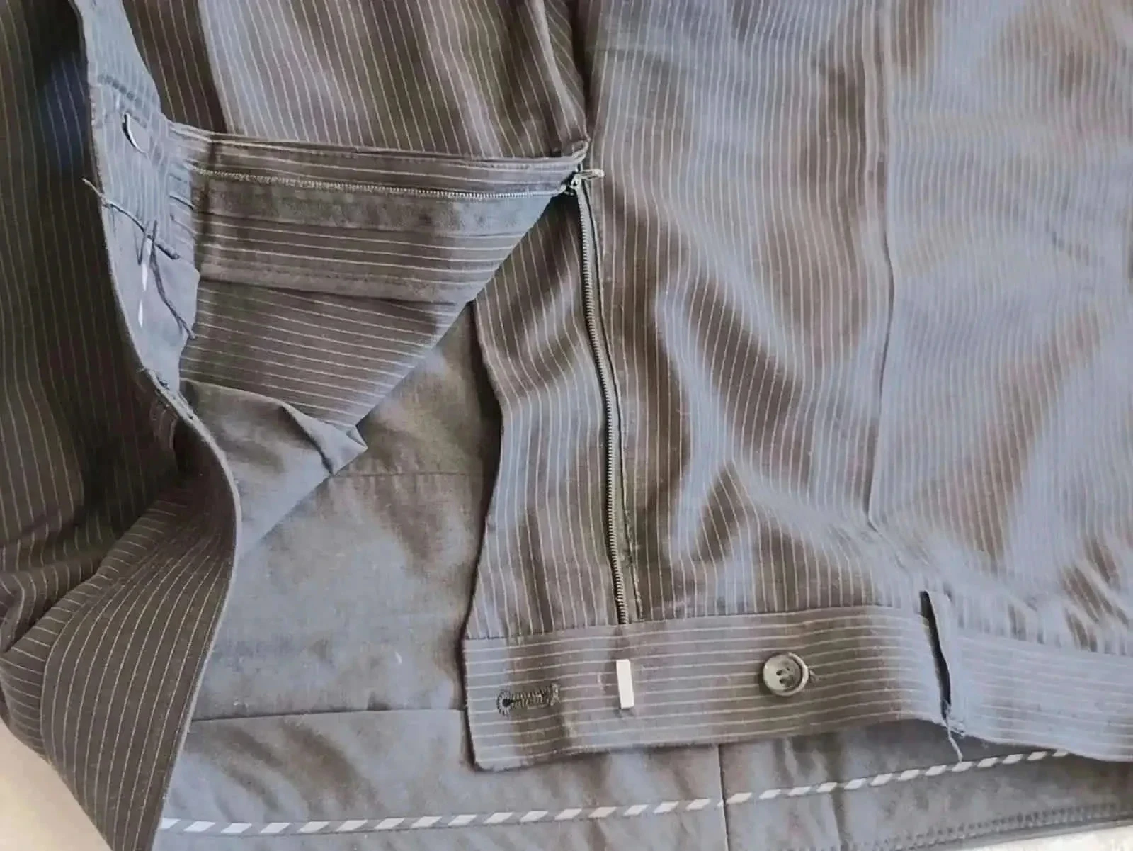 Traje preto listrado branco jaqueta 52 calça 44 – photo 10